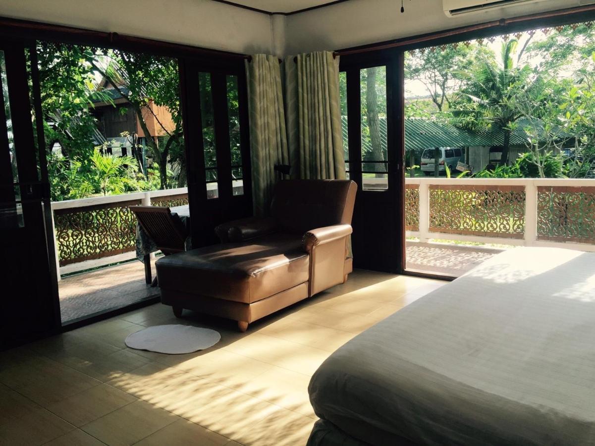 Ruen Thai Rim Haad Клаенг Экстерьер фото