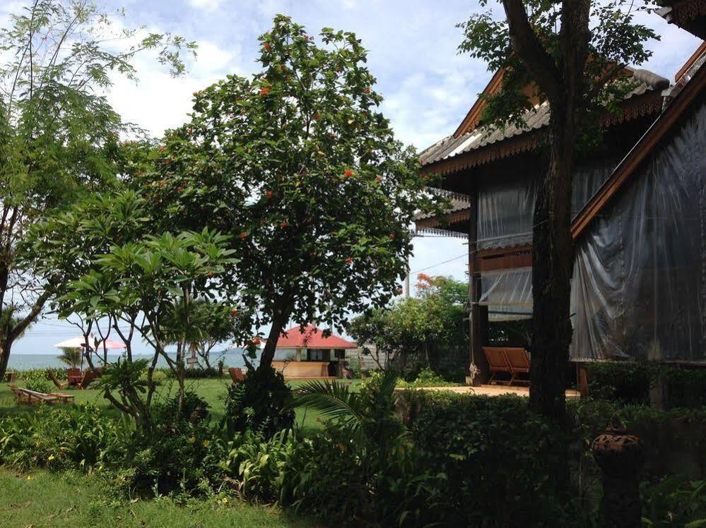 Ruen Thai Rim Haad Клаенг Экстерьер фото